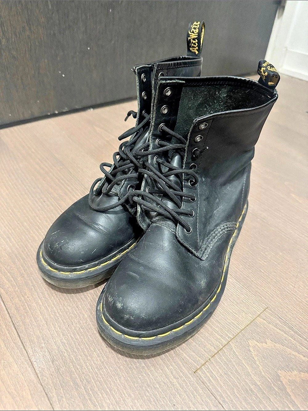 Dr. Martens 1460 Smooth Leather 8-Eye Boots Smooth Leather Black Combat Boots